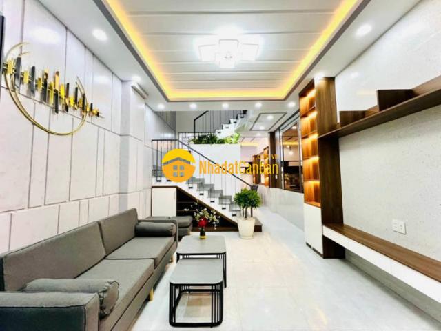 Nhà đẹp gấp bán trung tâm quận 7 hẻm to bự nhà sang xịn nội thất lung linh vị trí đẹp