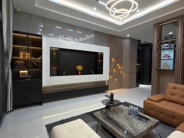 Nhà Đẹp Giữa Trung Tâm Thủ Dầu Một – Giá Chỉ 3 Tỷ 6, Sổ Riêng, Ở Ngay