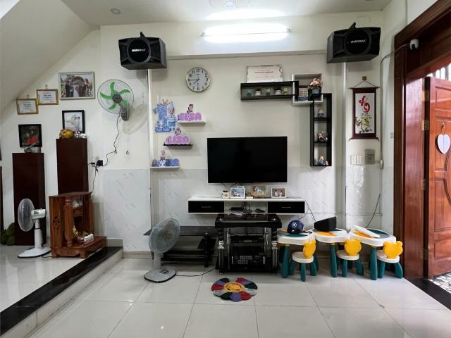 NHÀ ĐẸP GIÁ TỐT Chính Chủ Cần Bán Căn Nhà Phường Thạnh Lộc, Quận 12, Tp Hồ Chí Minh