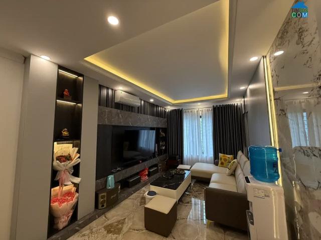 Nhà Đẹp Giang Biên – 6 Tầng Full Nội Thất – Ngõ Thông Ô Tô – Giá Chỉ 6 Tỷ