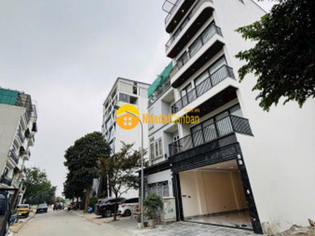 Nhà đẹp hiếm kinh doanh tốt đường to ngõ phố phúc lợi long biên dt 73m2. Giá 21.8 tỷ