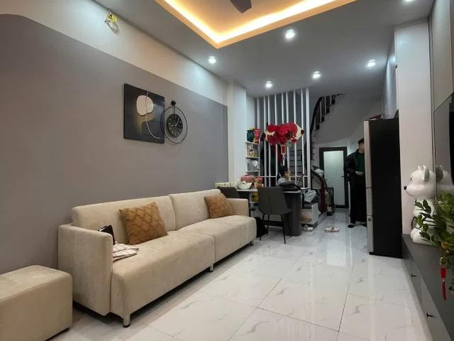 Nhà đẹp hoàng mai 3 gác đỗ cửa 10m ra ô tô dt 32m2 5 tầng giá 7 tỷ
