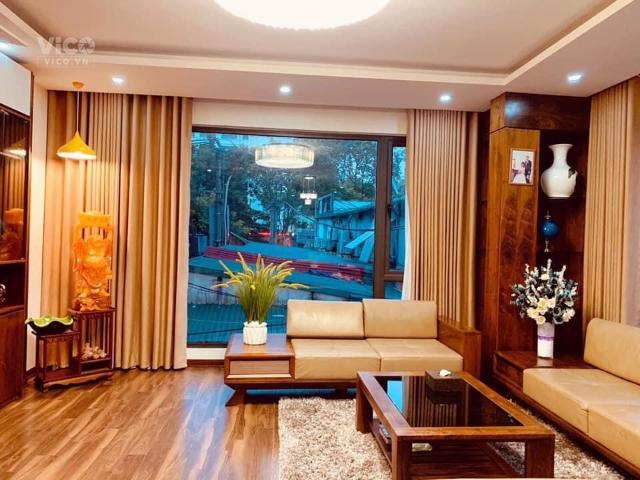 Nhà đẹp Lạc Long Quân Tây Hồ Ô Tô vào nhà 50m, 5 tầng, kd, chỉ 6.5 Tỷ