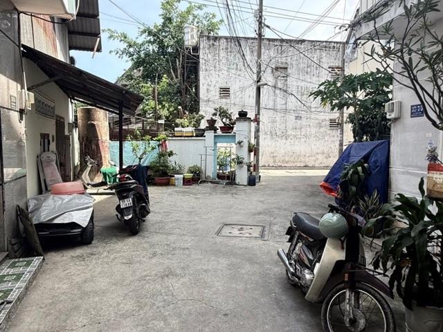 Nhà Đẹp Lũy Bán Bích Tân Phú Ô Tô Đỗ Sát Nhà 50m2 Ngang 4,5m 3 phòng Ngủ Chỉ 5.2 Tỷ