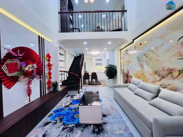 Nhà Đẹp Lô Góc Phố Lạc Long Quân 38M 5T Nhỉnh 9 Tỷ Ngõ Thông Gần Phố
