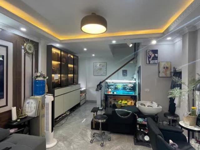 Nhà Đẹp Lô Góc – Thiết Kế Hiện Đại – 6 Tầng Full Nội Thất – Phố Trường Lâm – Giá 8.2 Tỷ