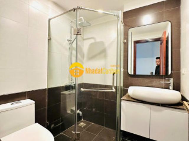 Nhà đẹp long lanh ngõ hồng hà, giá 15.5 tỷ, 43m2x5t, thang máy, kd tốt