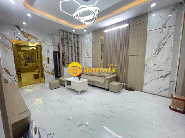 Nhà đẹp long lanh ngõ trần hữu tước, giá 11.3 tỷ, 38m2x6t, ở luôn
