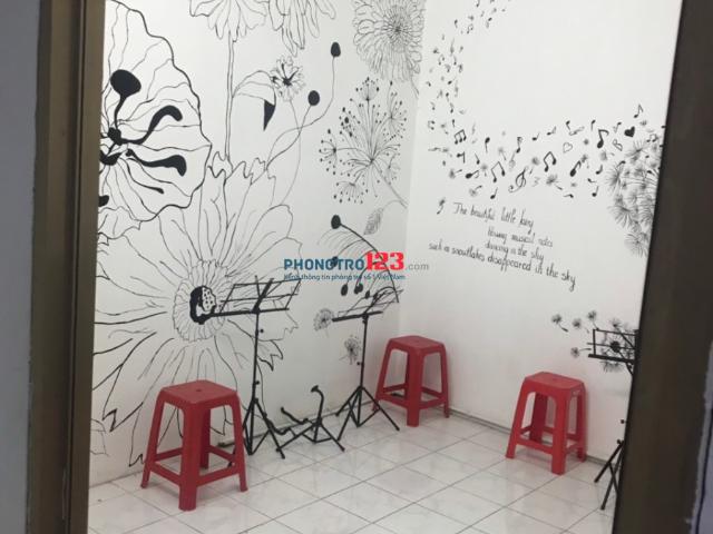 Nhà đẹp lung linh 100m2 ngay trung tâm, Hiệp Phú, Q. 9. Giá 8tr/tháng
