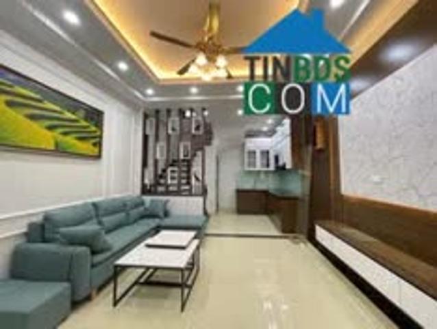 Nhà đẹp mới tinh 5 tầng phố Vọng mặt tiền 6M diện tích 32M