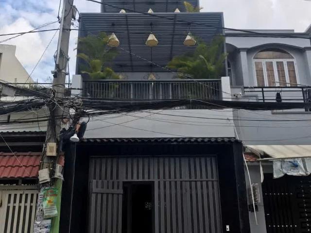 Nhà đẹp Mặt tiền số 13 Thống Nhất, Gò Vấp đối diện Bệnh viện Quốc Tế Hạnh Phúc giảm mạnh còn 10,7 tỷ