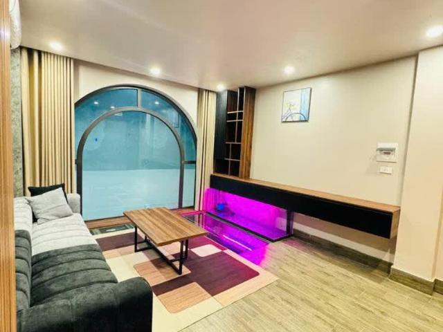 NHÀ ĐẸP MIẾU ĐẦM Ô Tô Đỗ Cổng, 8 Tầng Thang Máy 30m2 8 tầng mặt tiền 4m Giá 11.9 tỷ