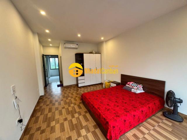 Nhà đẹp nội thất hiện đại đường ô tô tránh ngõ phố đức giang dt 45m2. Giá 12.8 tỷ