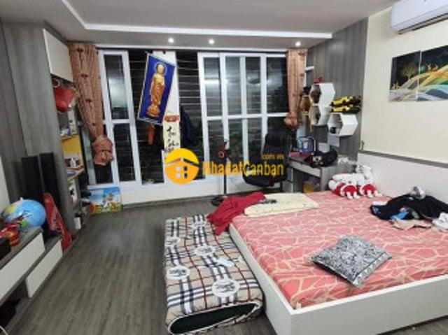 Nhà đẹp ngõ thông gần phố 45m 5t 4xtỷ đồng cổ tây hồ tiện ích ở ngay