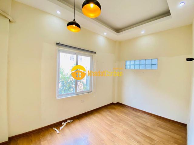 Nhà đẹp ngõ văn chương, giá 18.5 tỷ, 35m2x6t, ở luôn