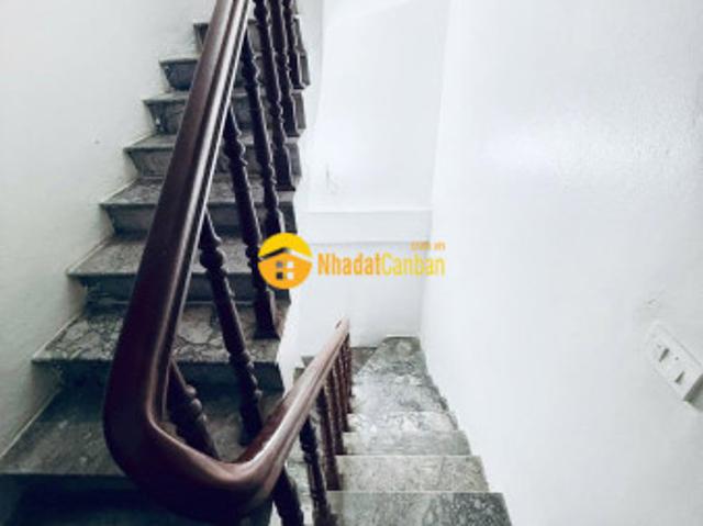 Nhà đẹp ngõ hoàng mai, hm giá 8.2 tỷ, 43m2x4t, sân cổng, ở luôn