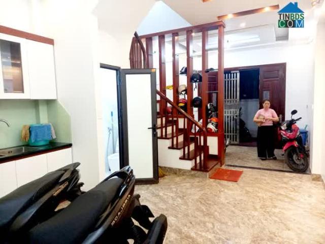 Nhà đẹp ở ngay nguyễn khánh toàn cầu giấy 46m2 x 5tầng mt 4m hai thoáng dòng tiền