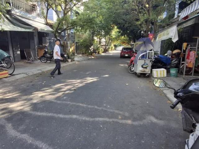Nhà Đẹp Ở Ngày Giá Rẻ Nhất Khu Vực 5.5 Tỷ 3 Tầng 3 Mê Kiên Cố. Giáp Hải Châu, Xô Viết Nghệ Tĩnh
