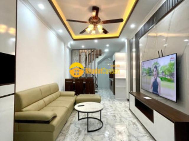 Nhà đẹp ở ngay, phố cự lộc, thanh xuân 38m2 x 5t, mt 3.8m, giá bán 4.98 tỷ