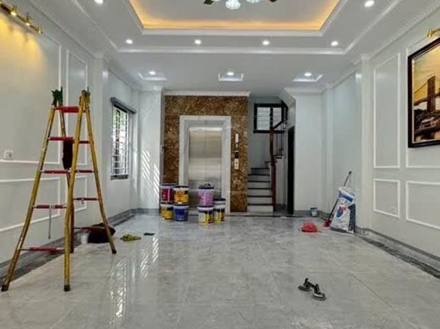 Nhà đẹp ở ngay Phân lô Hoàng Quốc Việt Ngõ nông Ôtô 49m*6tầng thang máy 15 tỷ hơn