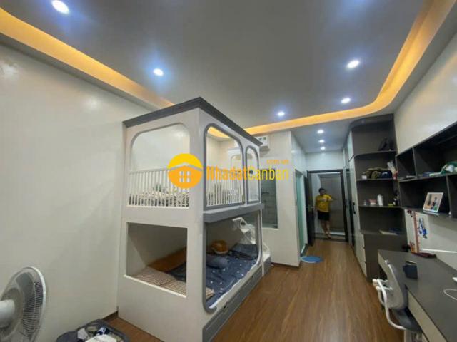 Nhà đẹp nguyễn văn cừ 45m, 7t, mt4m, thang máy, kd, gara, ô tô tránh, thông, an sinh tuyệt vời