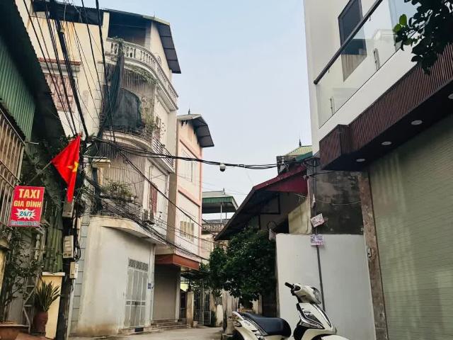 Nhà Đẹp Nhỏ Xinh Bát Khối Long Biên, 30m2 5T, Ô Tô Đỗ Cổng, An Sinh Đỉnh Cao, 5. X Tỷ