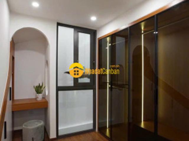 Nhà đẹp ô tô đỗ cửa thạch bàn dt 33m2 chỉ 4.65 tỷ