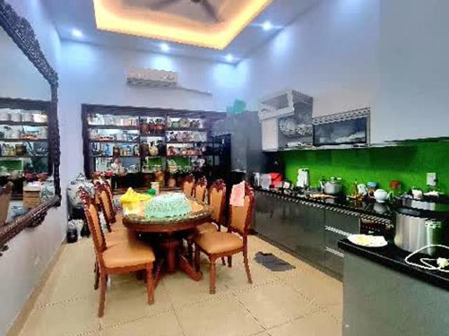 Nhà Đẹp Ô Tô Đỗ Cửa – Kinh Doanh Tốt – Chủ Tự Xây Chắc Chắn – Chỉ Việc Xách Vali Về Ở