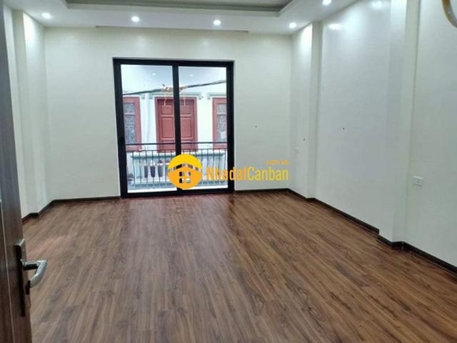 Nhà đẹp ô tô tránh 45m2 x 5t, mt 5m phố nghĩa đô, kinh doanh đỉnh, hiếm 7.8 tỷ