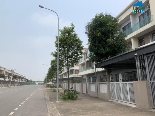 Nhà phố 3 tầng 120m2 đã hoàn thiện, chủ nhà để lại toàn bộ thiết bị, chỉ việc về ở, cho thuê