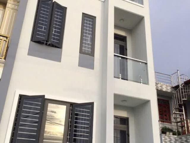 Nhà phố 3 lầu 5x20m mặt tiền Nguyễn Ảnh Thủ, Hiệp Thành, Q12 giá quá rẻ 10.5 tỷ
