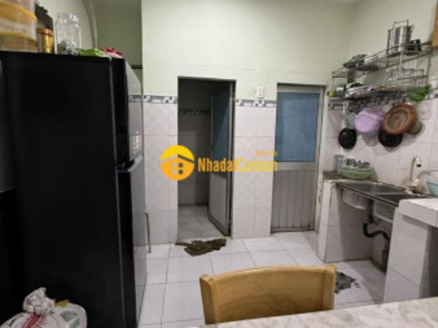 Nhà phố giá rẻ 2 lầu 4,520,5m xe hơi ngủ trong nhà giá chỉ nhỉnh 3 tỷ quá đã