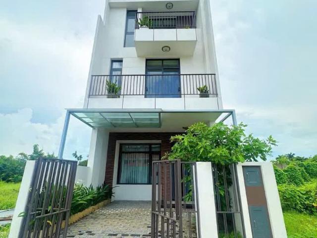 Nhà Phố Full Nội Thất Sổ Hồng Riêng Ngay KCN Cầu Tràm, Trong Khu Dân Cư Sầm Uất