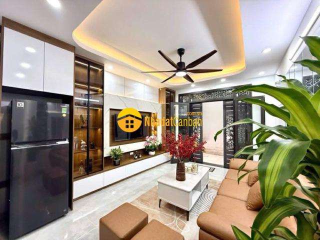 Nhà phố hoàng hoa thám, dt 35m2, hiếm nhà bán, 6tầng, mt 3.6m, giá 8. Xtỷ
