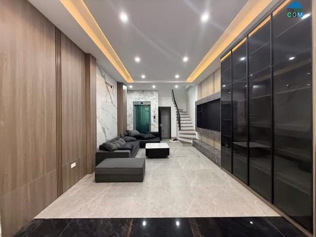 Nhà Phố Hoàng Mai 6 Tầng Thang Máy, Full Nội Thất, 1 Nhà Ra Phố Oto, 10M Oto Giá 11.5 Tỷ