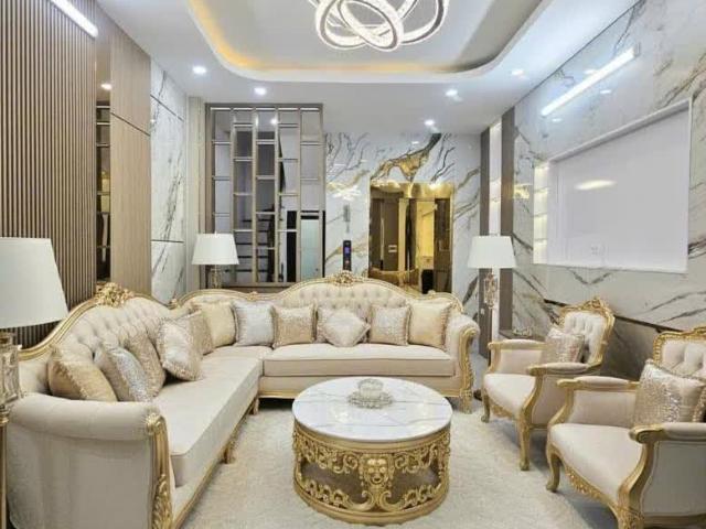 Nhà Phố Hoàng Quốc Việt. Full Nội Thất Cao Cấp, Thang Máy, Ô Tô Vào Nhà. Chỉ Việc Xách Vali Về