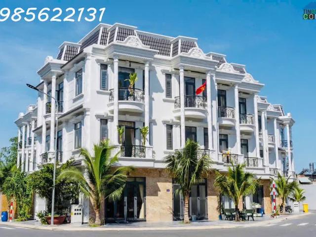 Nhà Phố Liền Kề Ven Hồ Chí Minh Giá Tốt