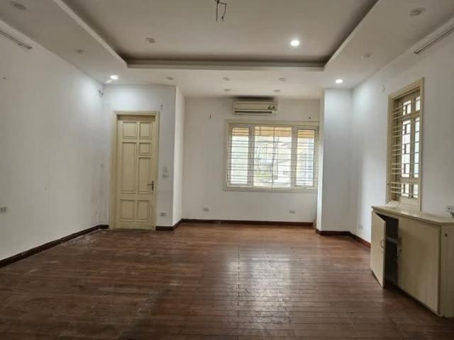 Nhà Phố Nguyễn Chánh, Cầu Giấy, Lô Góc, Đường Ô Tô Tải Quay Đầu Trước Nhà, Mặt Tiền Hơn 5m, Vài