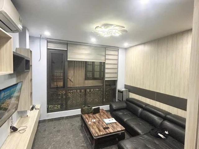 Nhà Phố Đẹp Ở Ngay 5 Tầng Full Công Năng Chủ Tặng Đủ Nội Thất