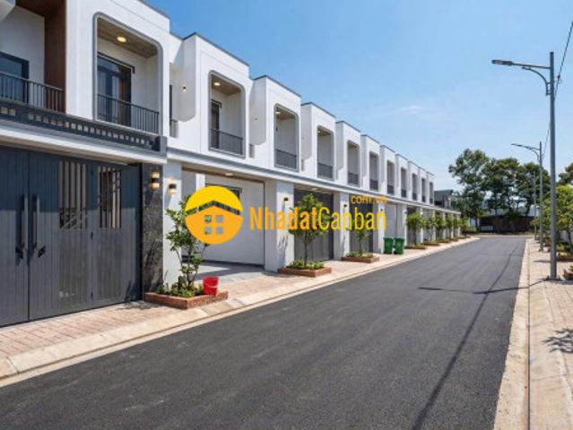 Nhà phố p. phước tân gần cổng 11