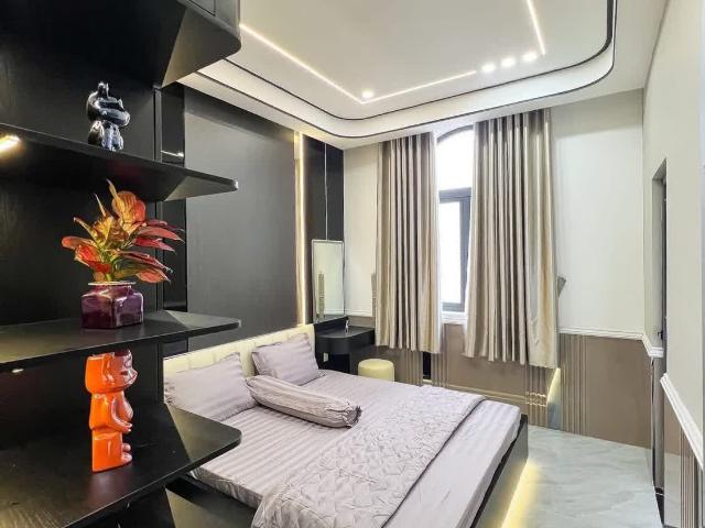 Nhà Phố Trung Tâm Thủ Dầu Một Ô Tô Ra Vào Thoải Mái Sổ Hồng Sẵn