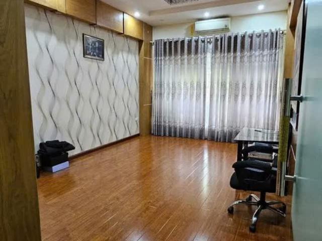 Nhà Phân Lô Kinh Doanh Cách Phố 30M Lô Góc Phân Lô Ô Tô Tránh Ngõ Thông Kinh Doanh