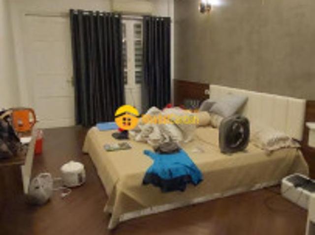Nhà pl phùng chí kiên, gara oto. 40mx5t. Giá 7.2 tỷ. chủ tặng nội thất. Lh 0978948