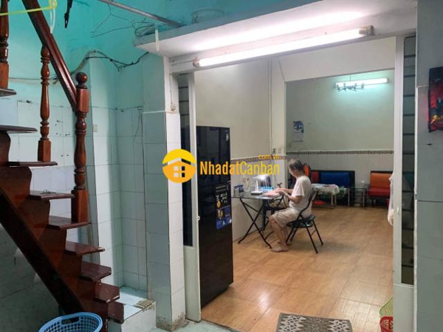 Nhà quận 10 53m2 xe hơi trong nhà 4 tầng có gpxd, hẻm 6m giá 3. X tỷ