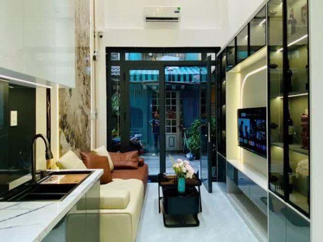 Nhà Quận 3 Vị Trí Đẹp, Hẻm 4M Thông 3pn, Sổ Hồng Riêng Chỉ 5.7 Tỷ
