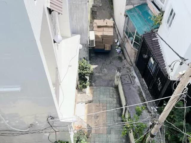 Nhà rẻ đẹp dưới 89 triệu m2 Đoàn Văn Bơ Q4 Ngang 4.5 nở tài lộc 5.5x14 đúc 4 tấm