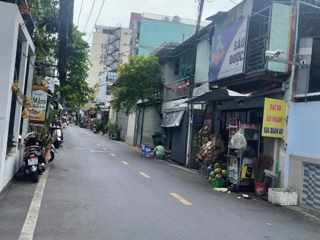 Nhà Riêng – 3 Tầng – Dt: 4 X 18.4m 73.6m2 – Nguyễn Thị Thập – Quận 7 – Giá 8.5 Tỷ