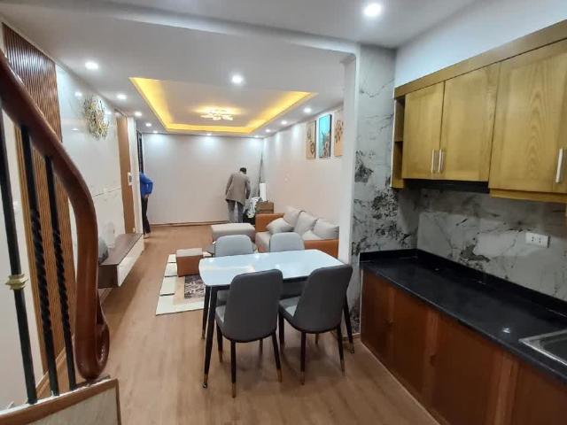 Nhà Riêng Đống Đa 3 Mặt Thoáng Ở Cực Sướng