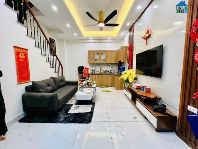 Nhà riêng sát phố, công viên, đẹp và hiếm, trung tâm quận Hai Bà Trưng, 28m2, 4 tầng, 3 ngủ, giá