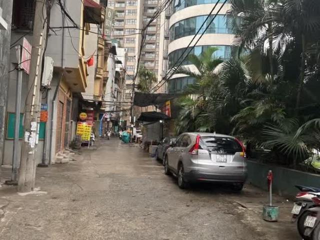 Nhà tự xây nở hậu hàng xóm sunsquare ô tô 30 m